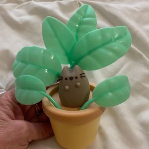 Pusheen flower pot desk top accessory